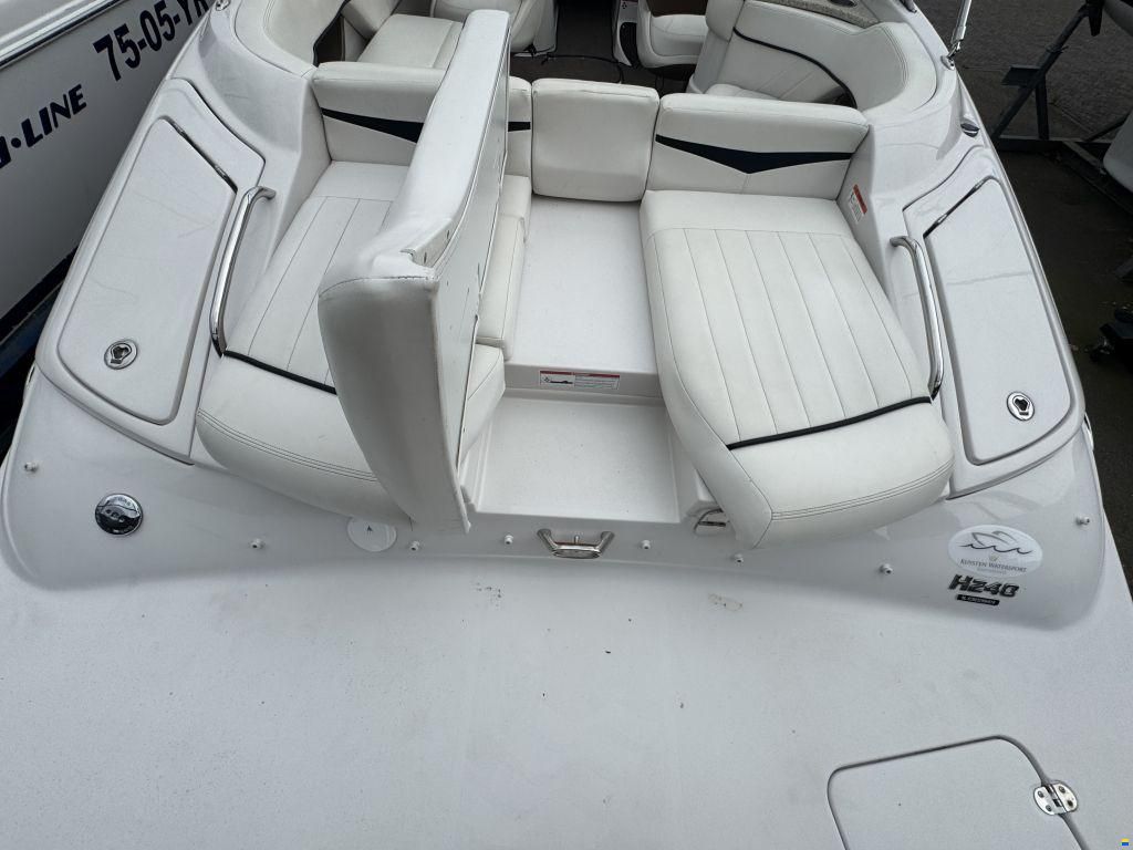 Four Winns H240