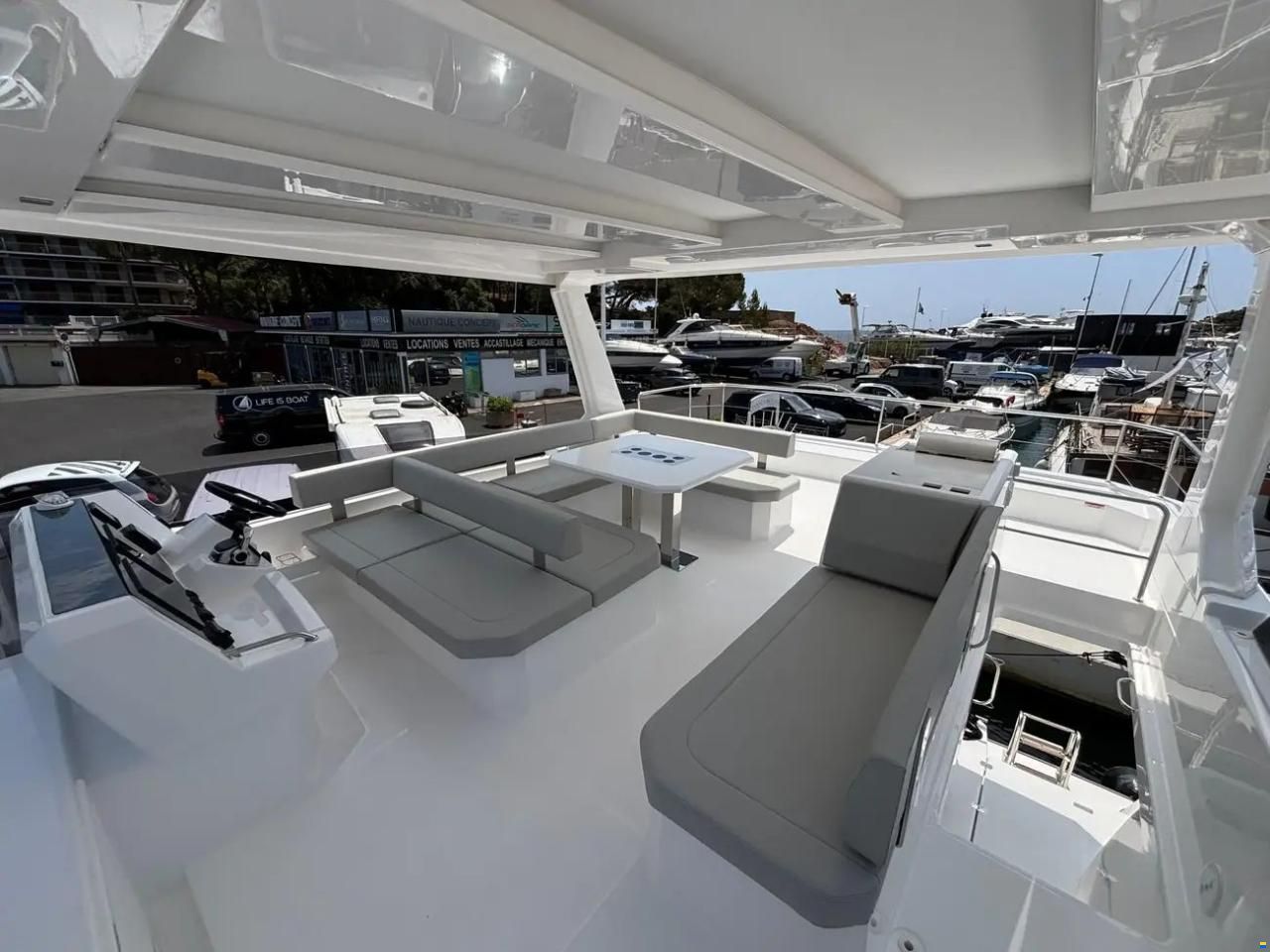 Leopard 40 Powercat