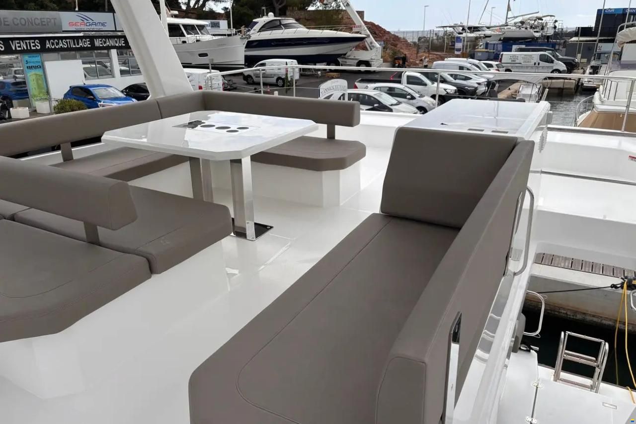 Leopard 40 Powercat