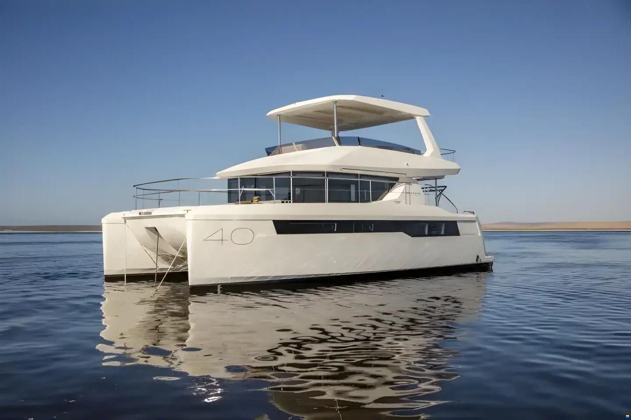 Leopard 40 Powercat