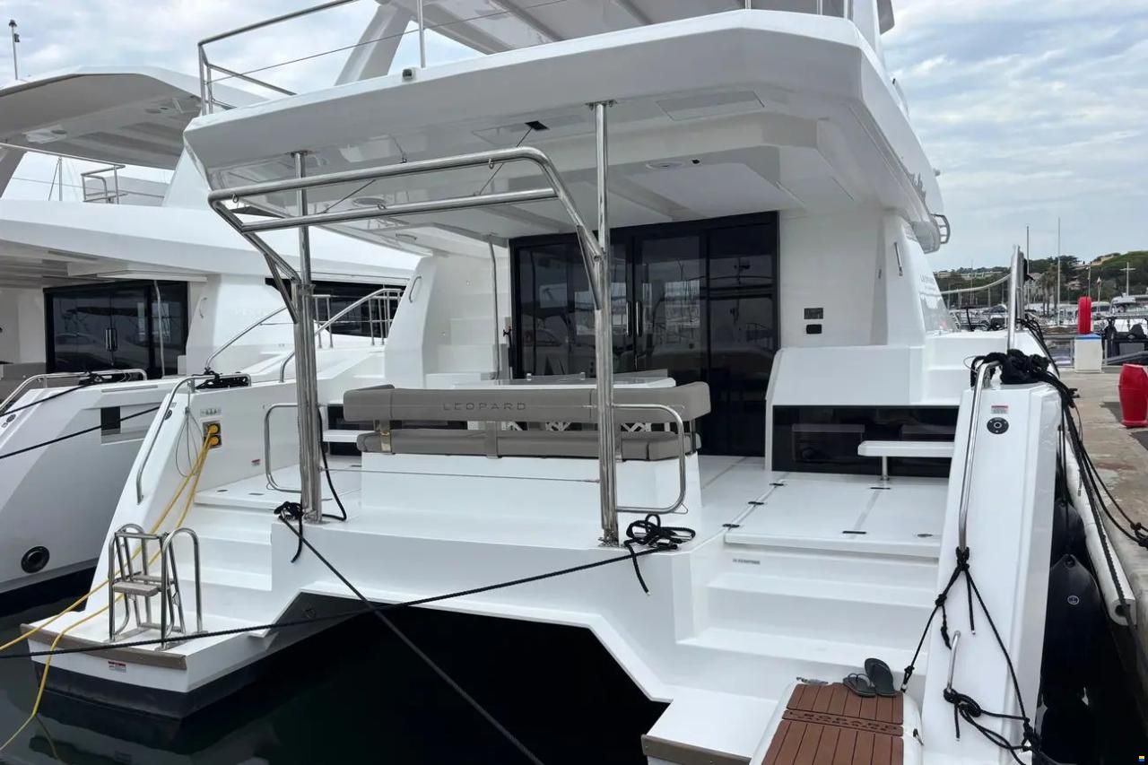 Leopard 40 Powercat