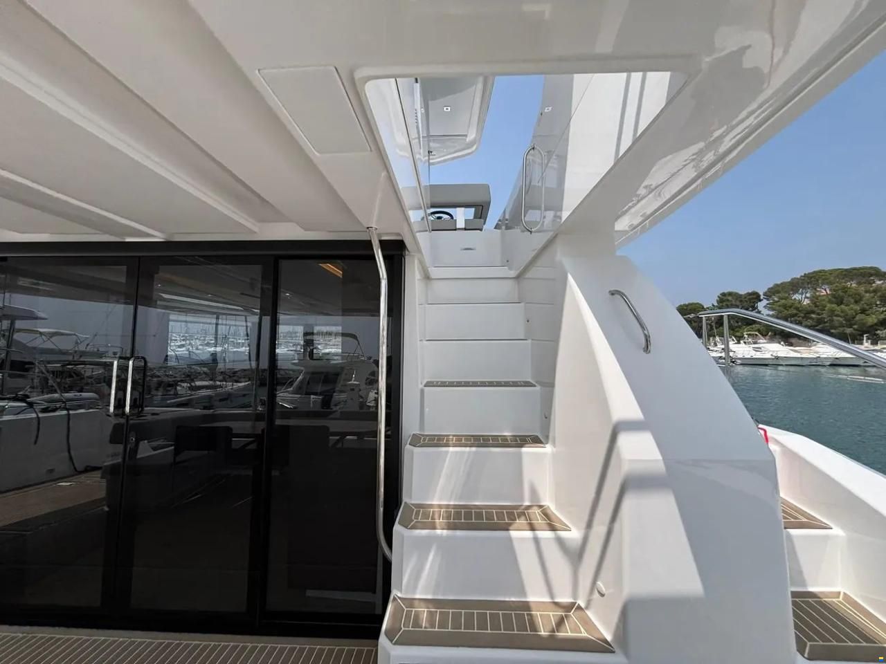 Leopard 46 Powercat
