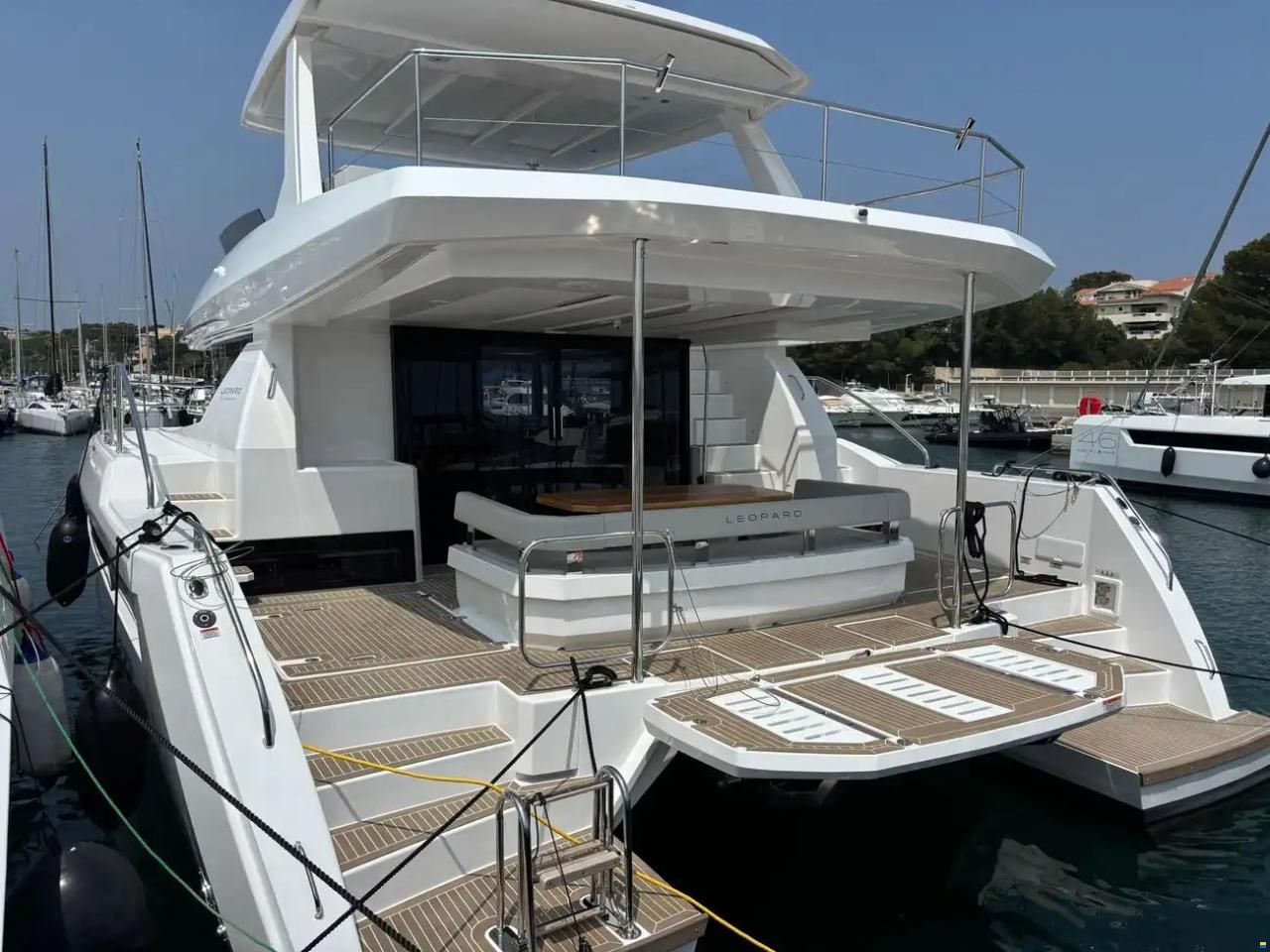 Leopard 46 Powercat