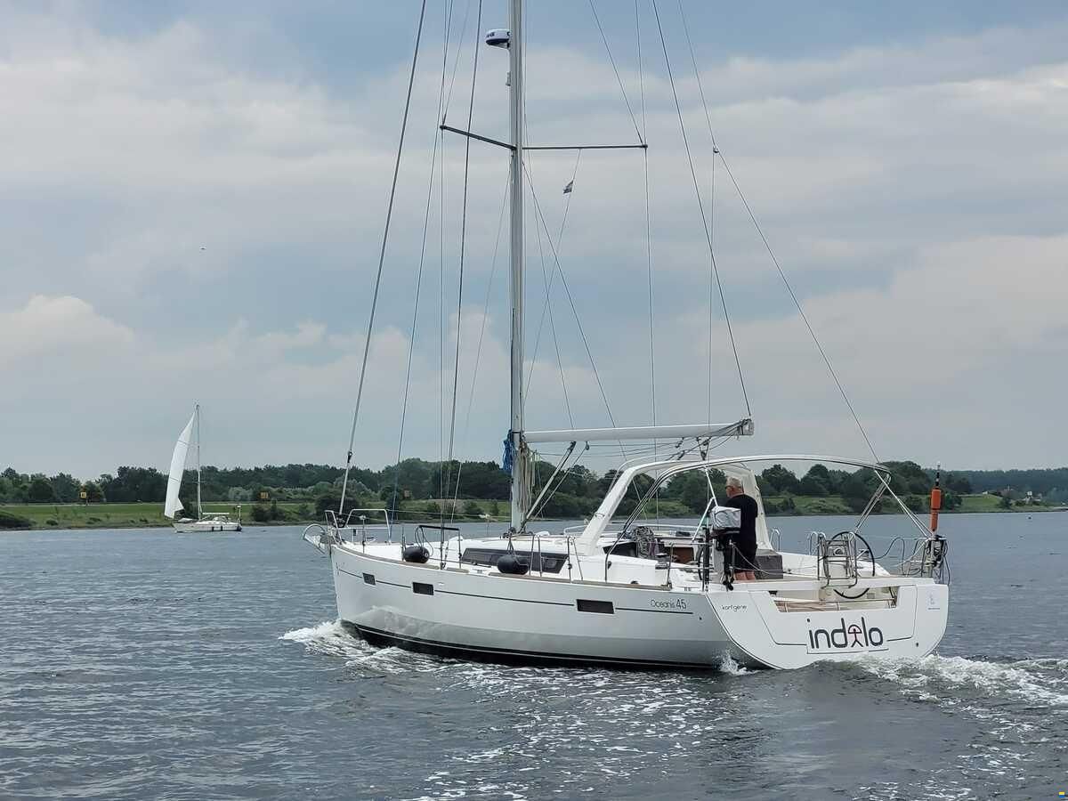 Beneteau Oceanis 45