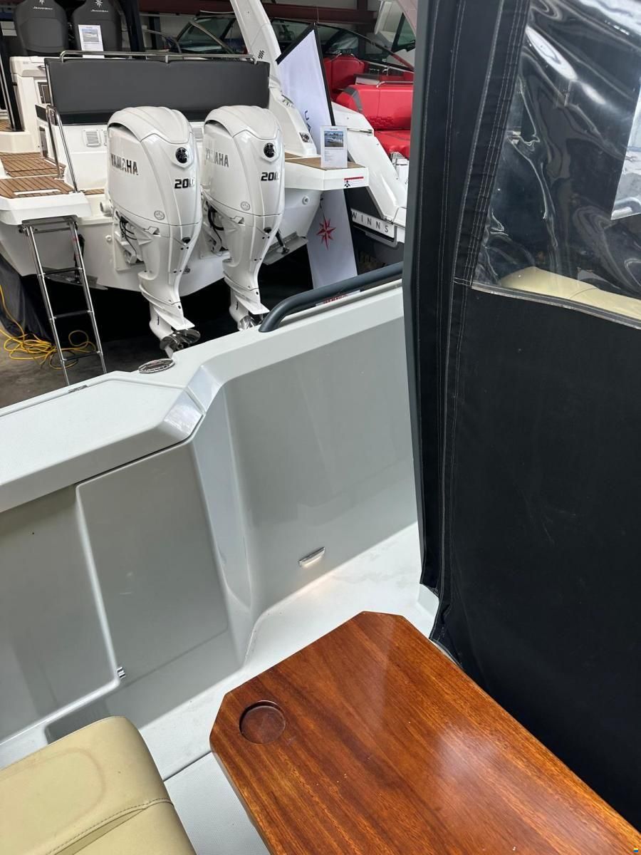 XO Boats DFNDR 9