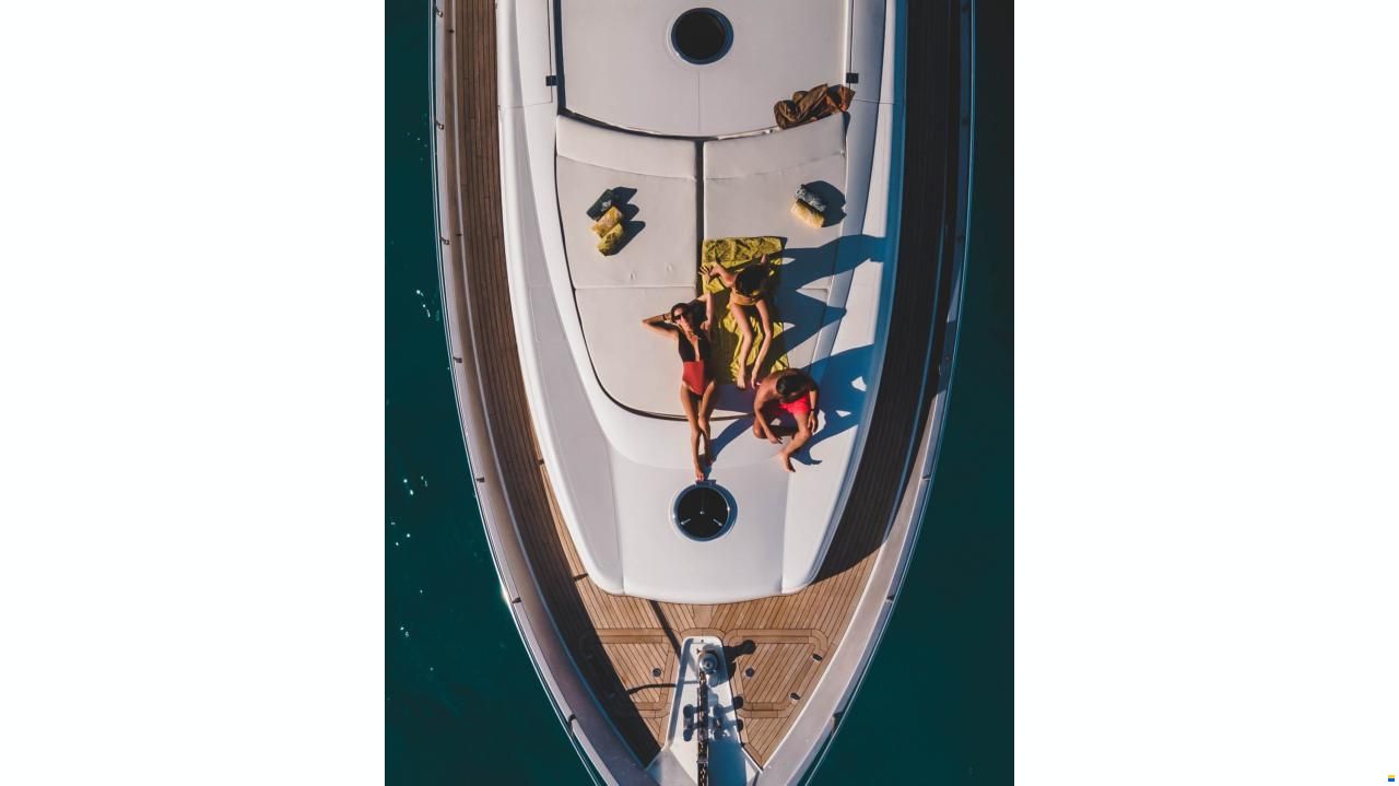 Pershing 76