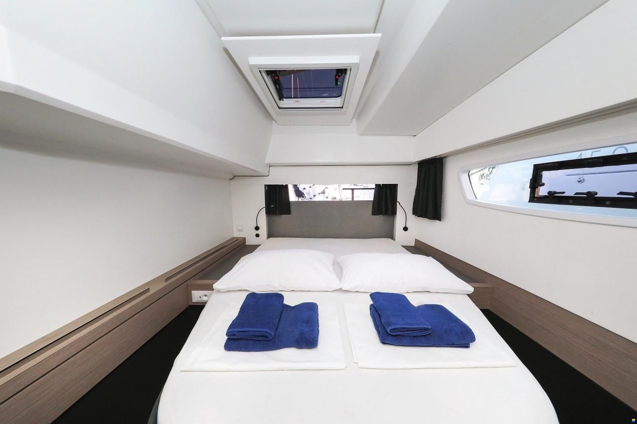 Fountaine Pajot Astrea 42
