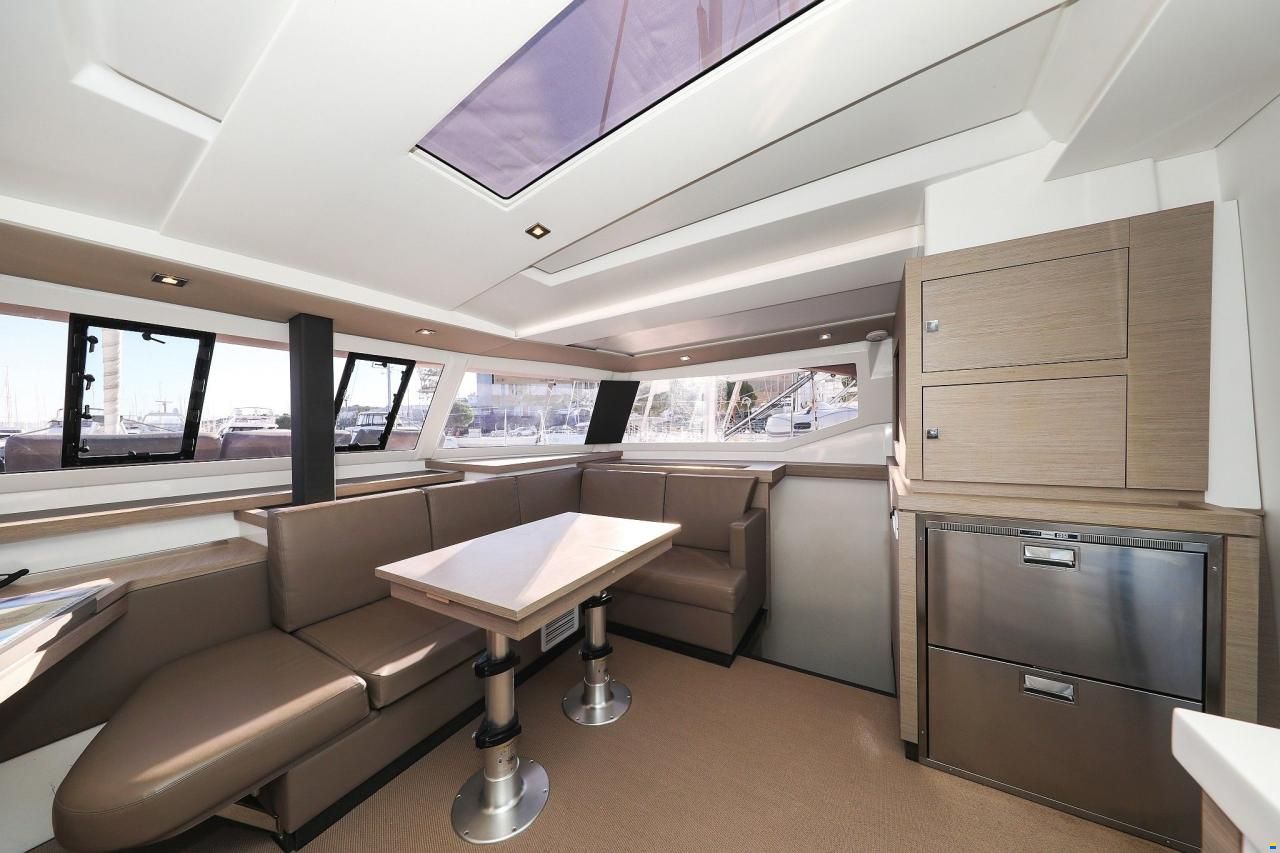 Fountaine Pajot Astrea 42