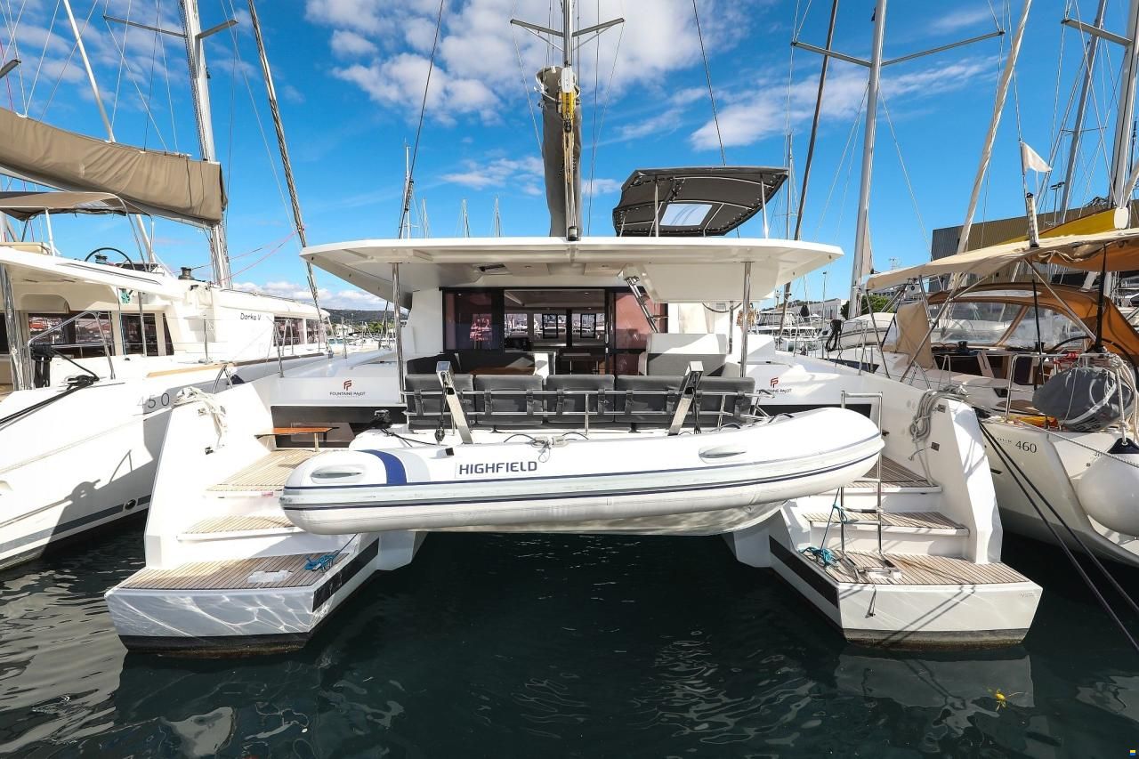 Fountaine Pajot Astrea 42