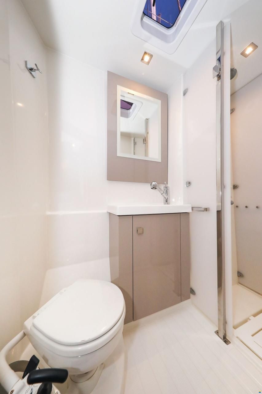 Fountaine Pajot Astrea 42