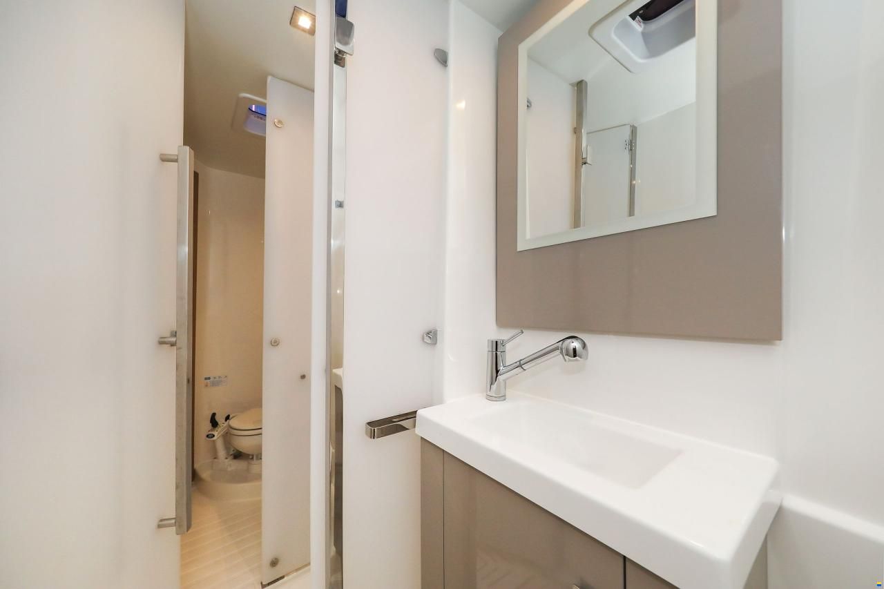 Fountaine Pajot Astrea 42