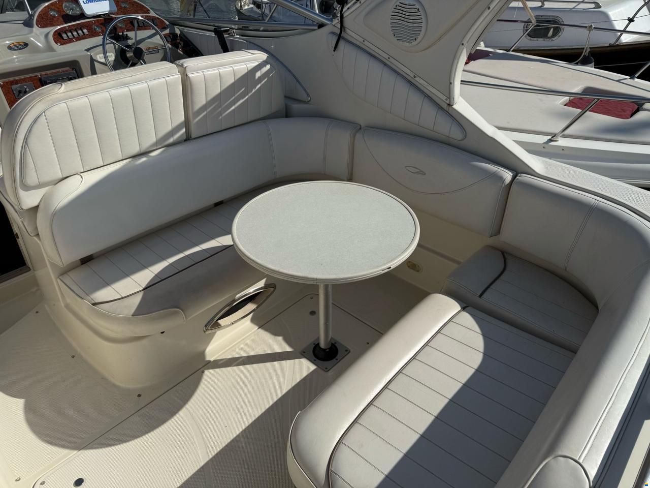 Maxum 2700 SCR