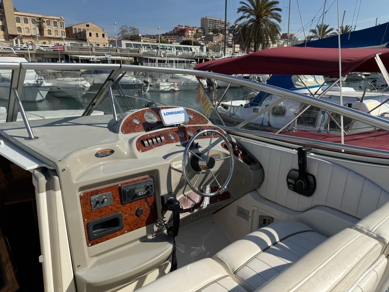 Maxum 2700 SCR