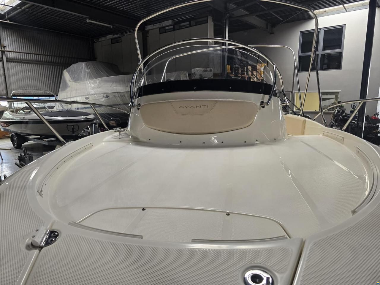 Bayliner Avanti 7