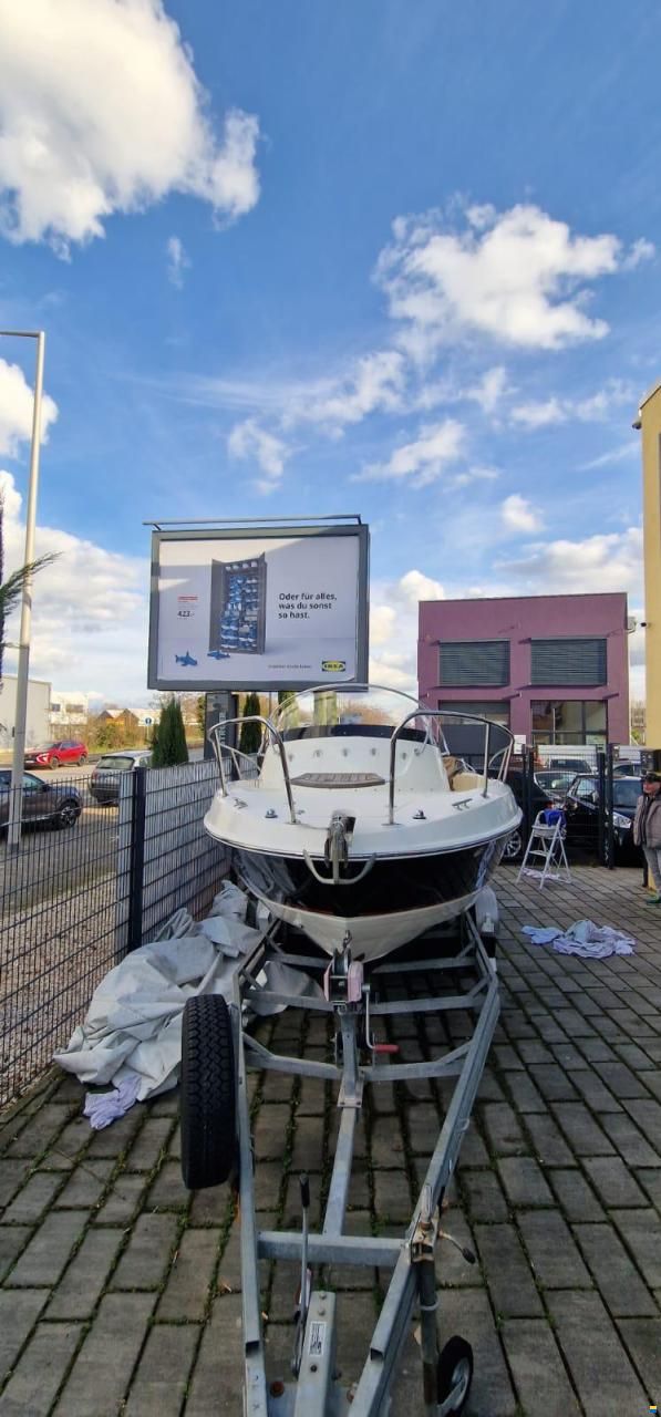 Bayliner Avanti 7