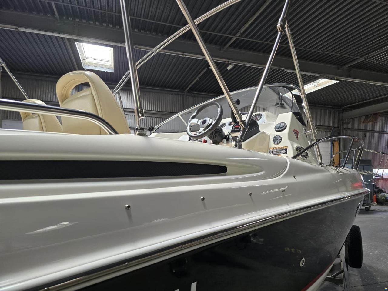 Bayliner Avanti 7