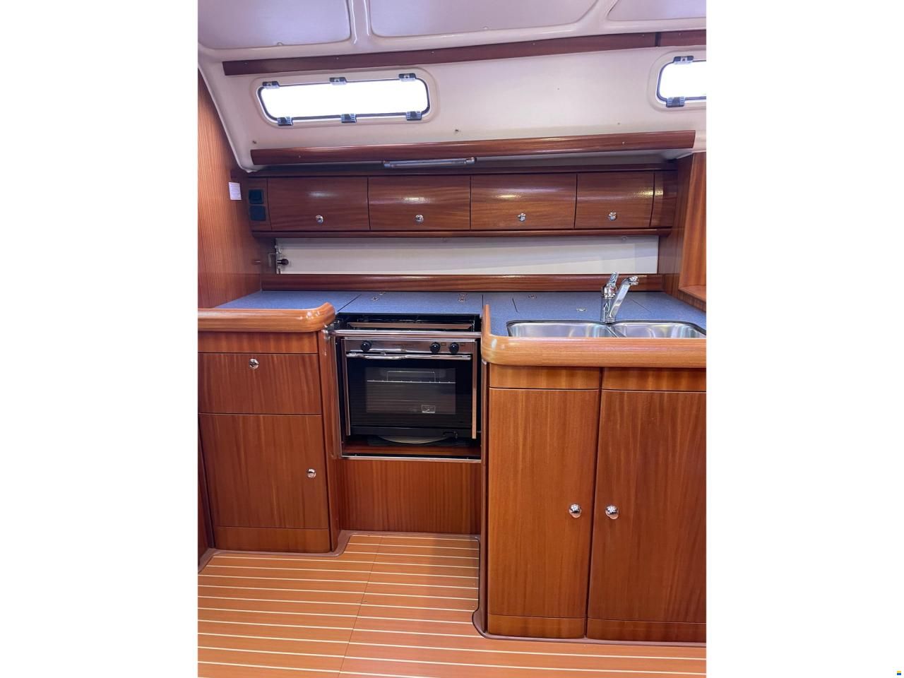 Bavaria 38