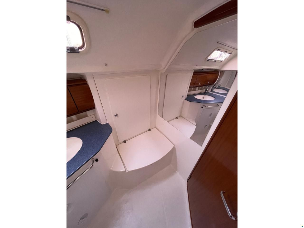 Bavaria 38