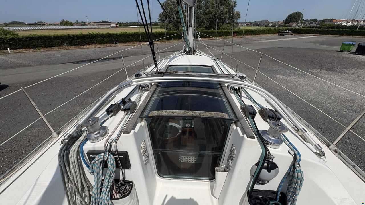 Beneteau Oceanis 300