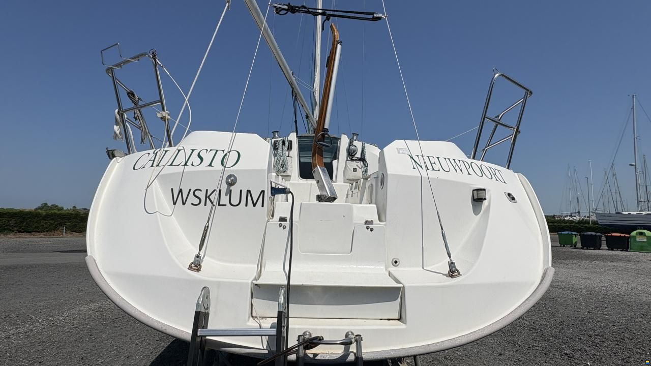 Beneteau Oceanis 300