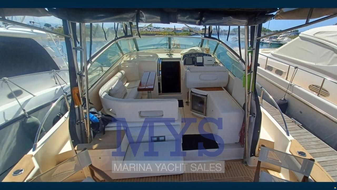 Cayman 38 WA