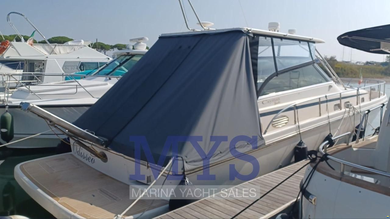 Cayman 38 WA