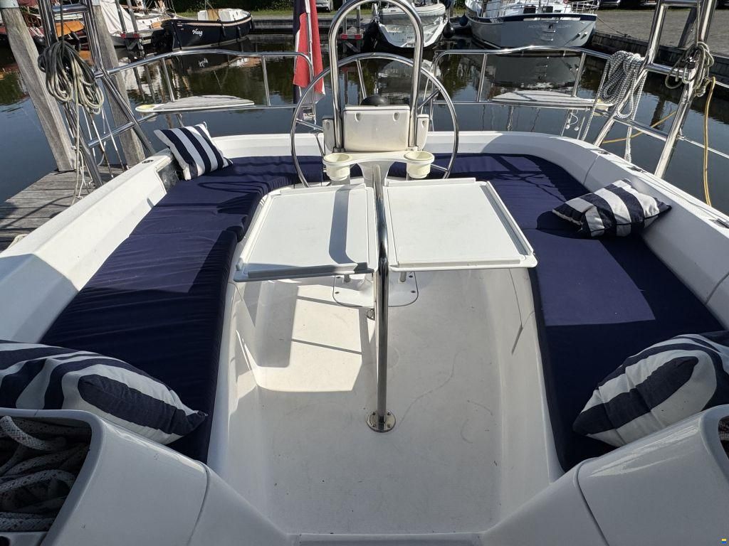 Hunter Marine 356