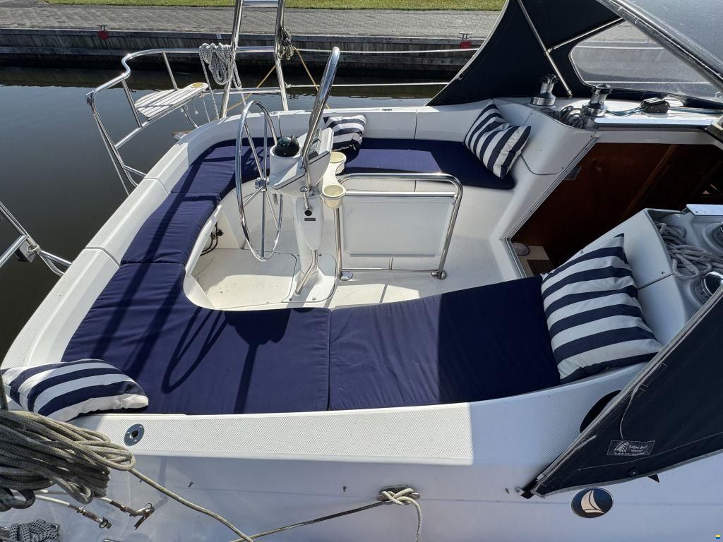 Hunter Marine 356