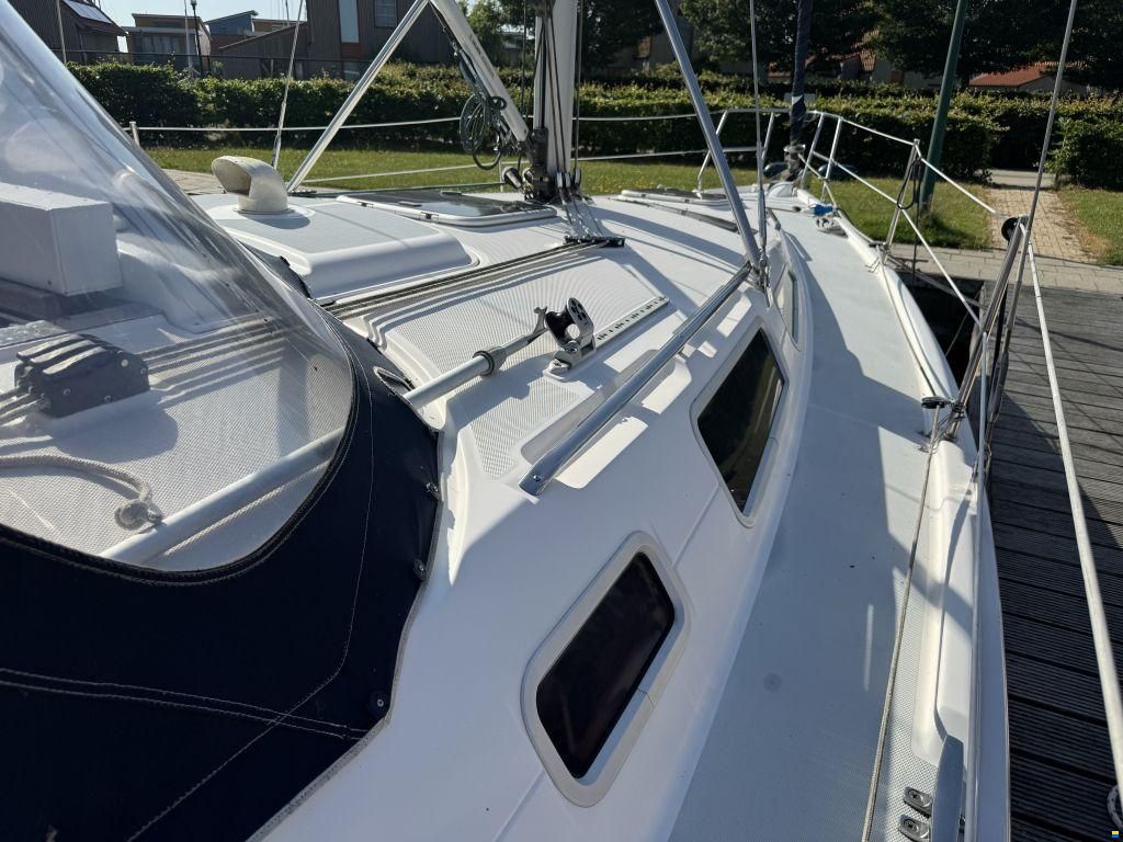 Hunter Marine 356