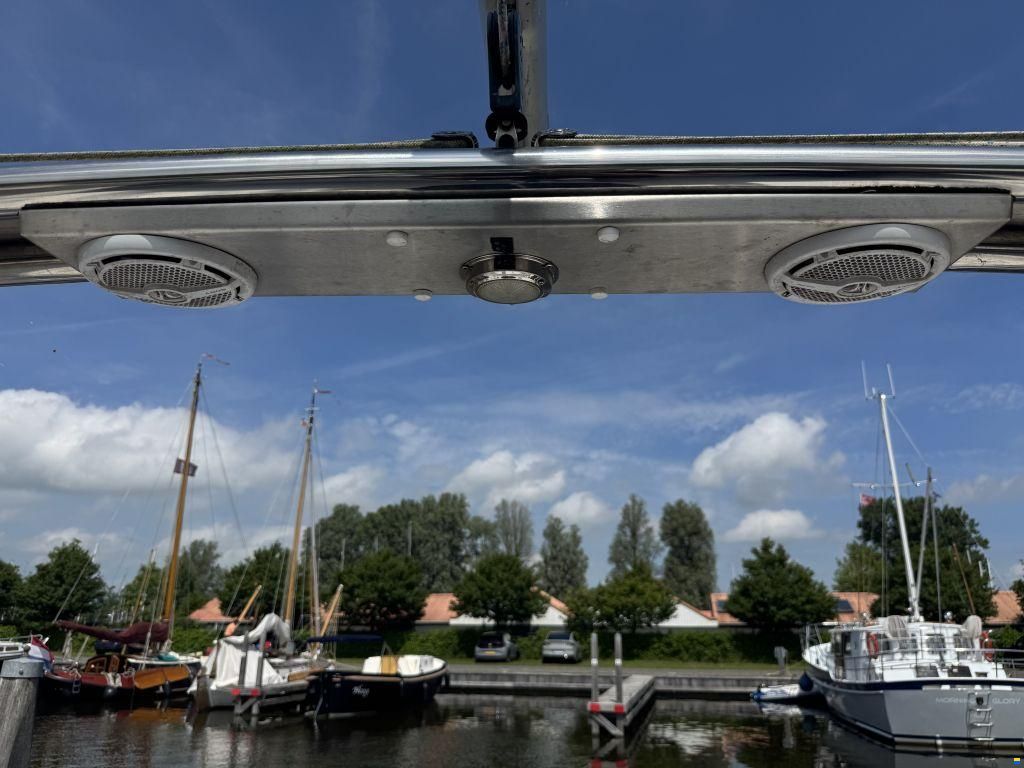 Hunter Marine 356