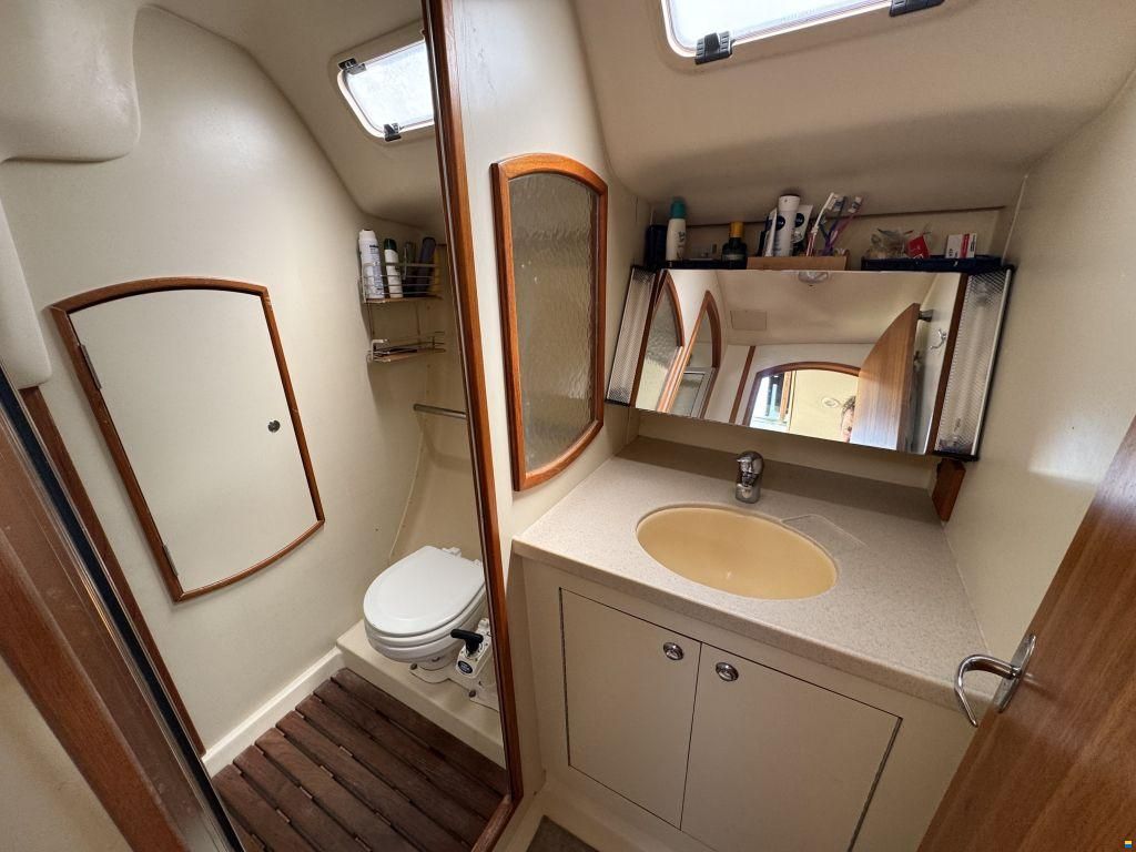 Hunter Marine 356