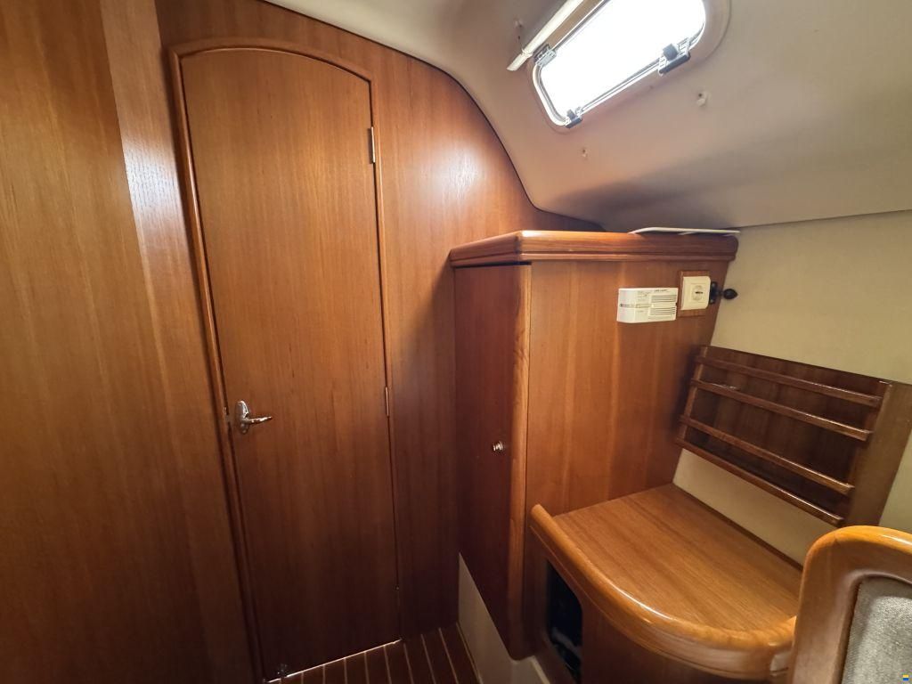Hunter Marine 356