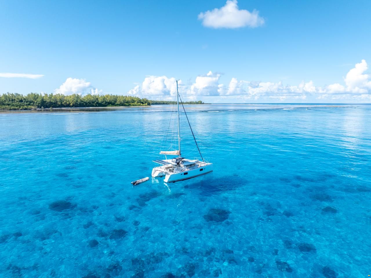 Lagoon 39