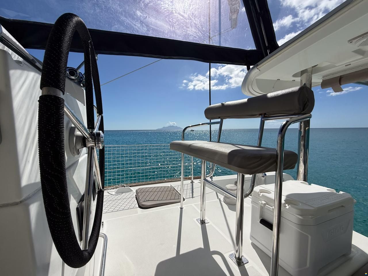 Lagoon 39