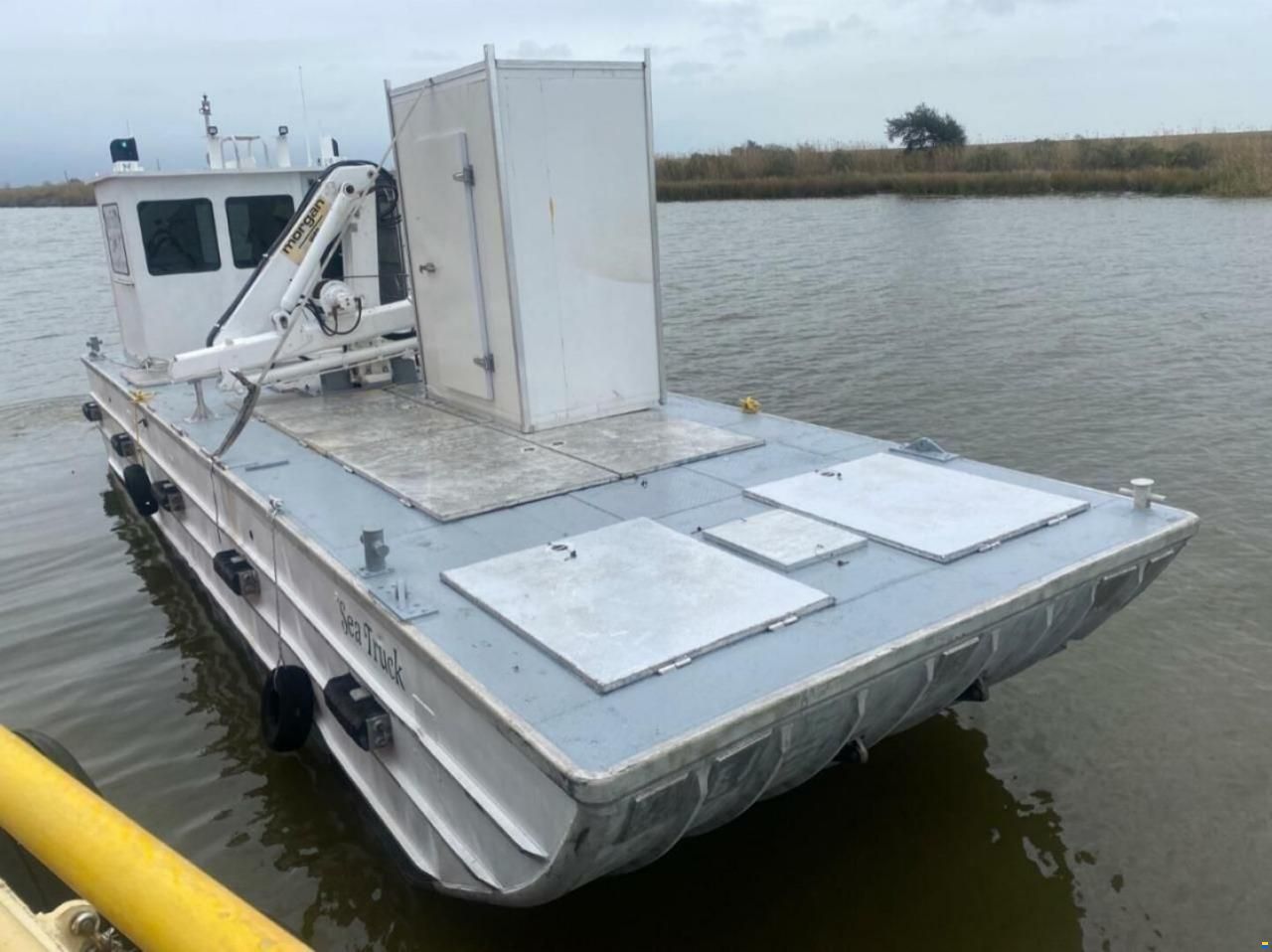 40 Aluminum Barge