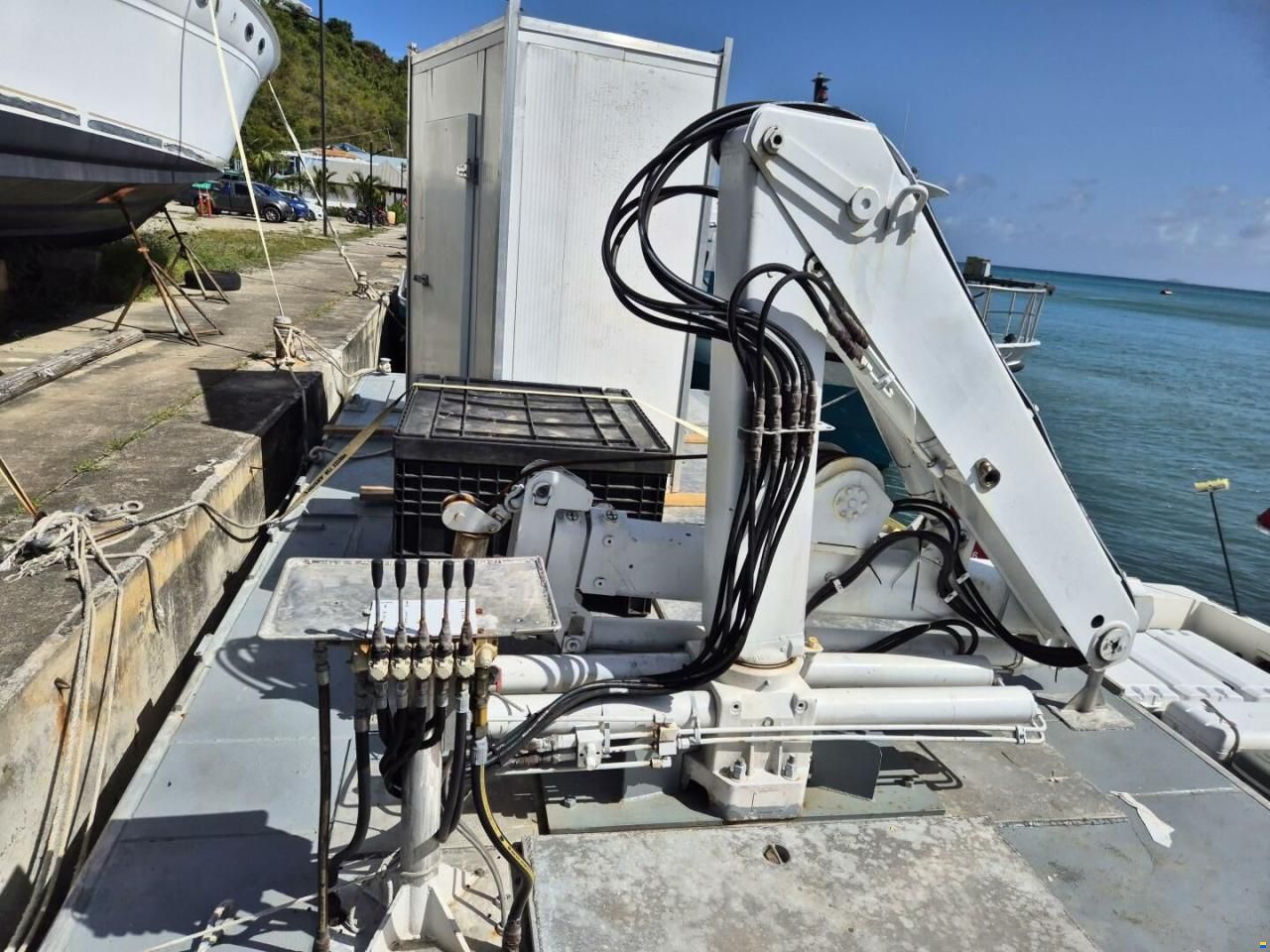 40 Aluminum Barge