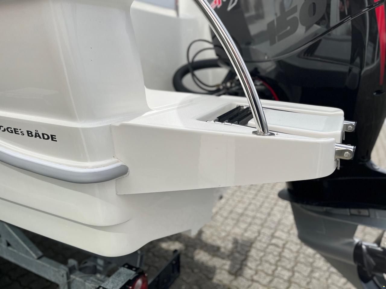 Smartliner CC Center Console 22 med Merc