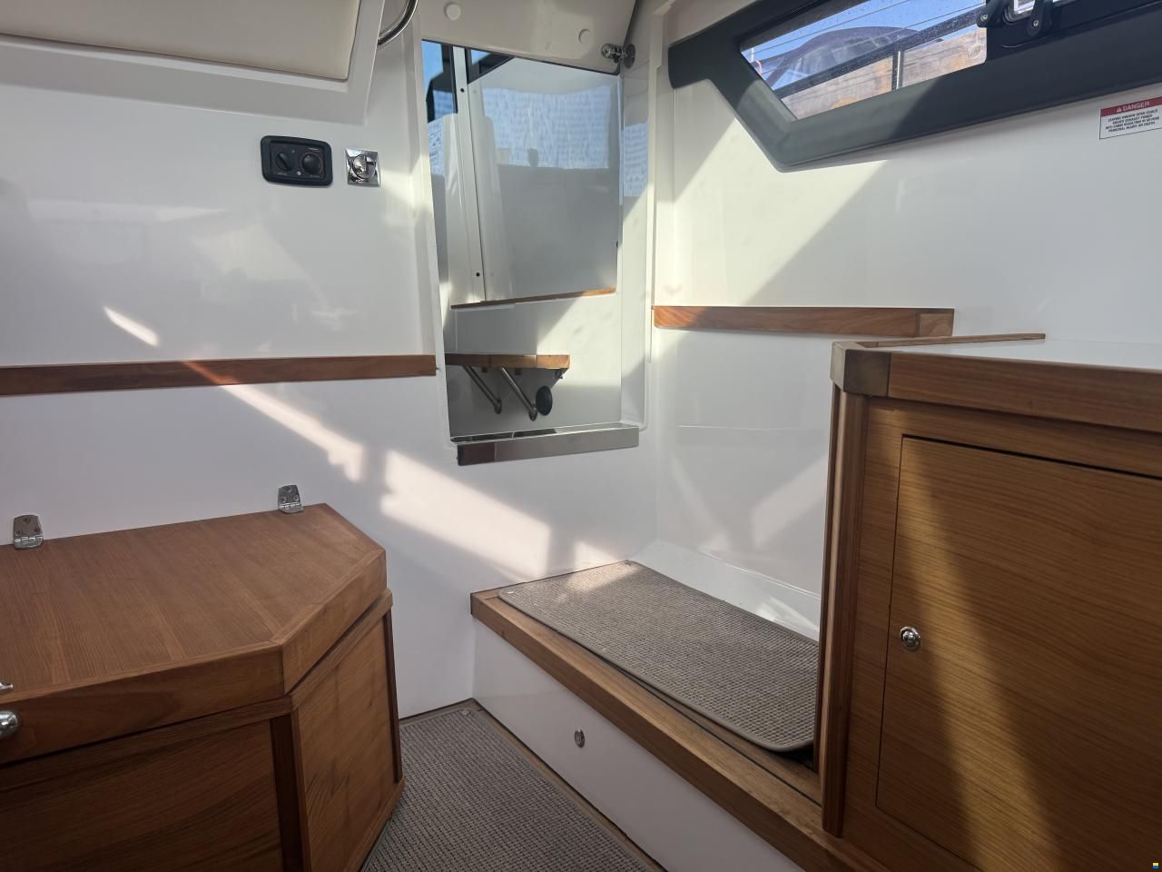 Axopar 37 Aft Cabin
