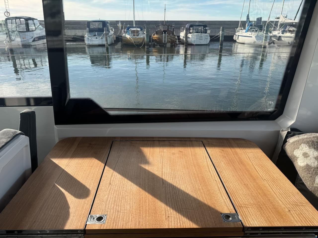 Axopar 37 Aft Cabin