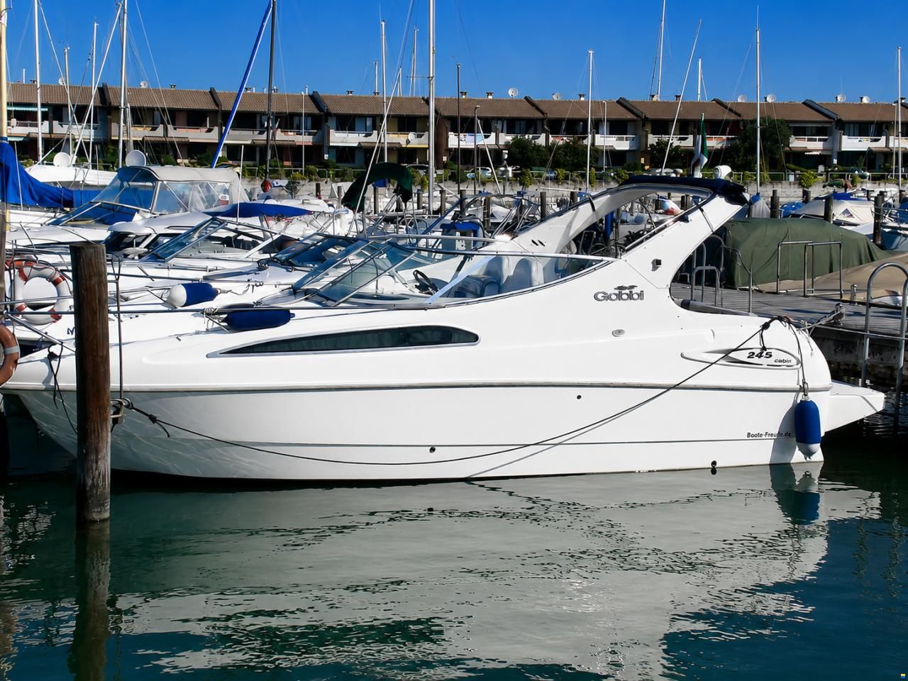 Gobbi 245 Cabin