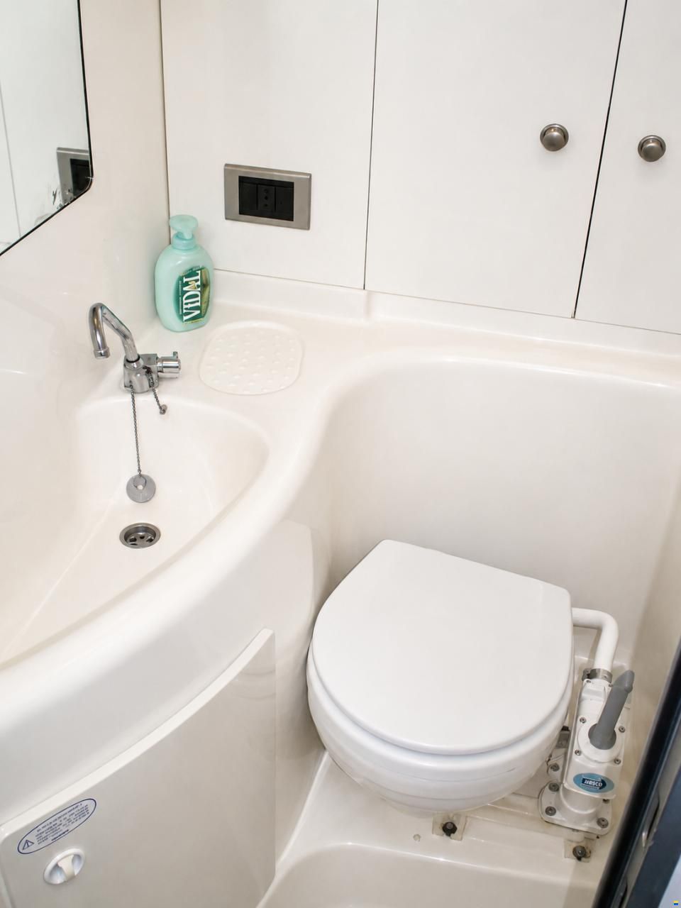 Gobbi 245 Cabin