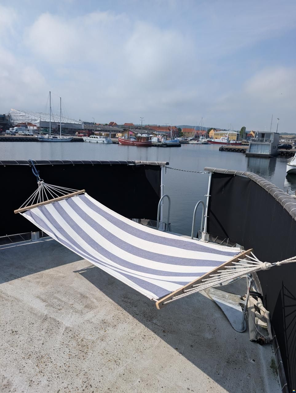 Bogense V&aelig;rft H&oslash;nenni