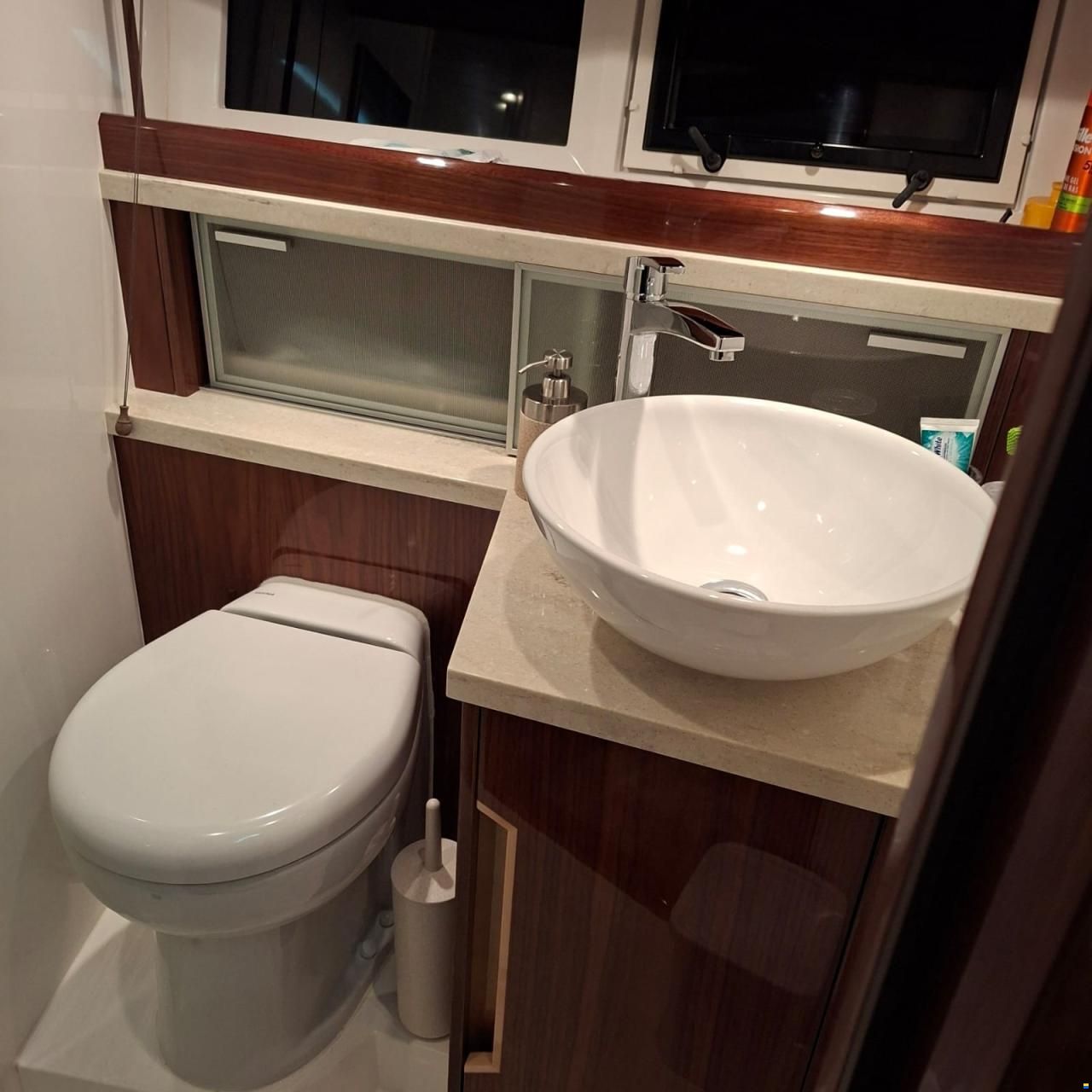 Galeon 430 HTC