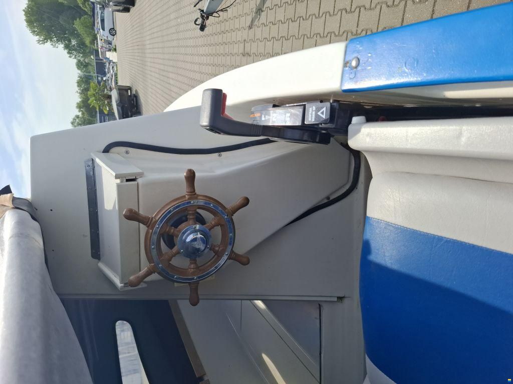 Tourvisboot Engels overnaads