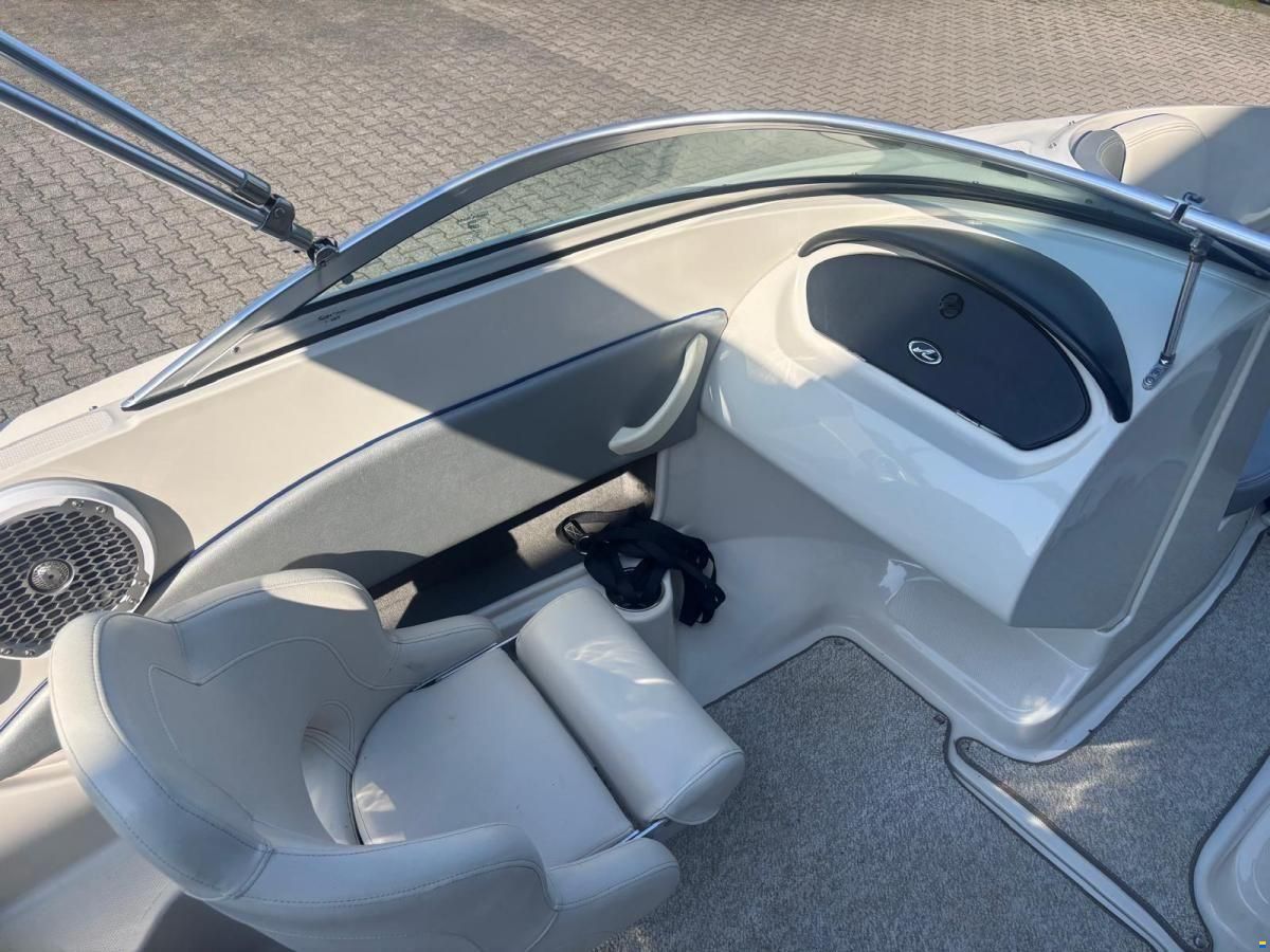 Sea Ray 185