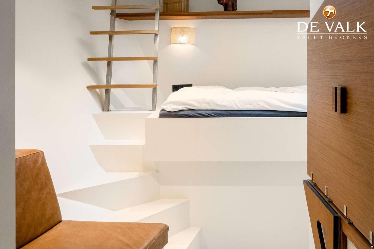Live aboard MY With berth in Amsterdam