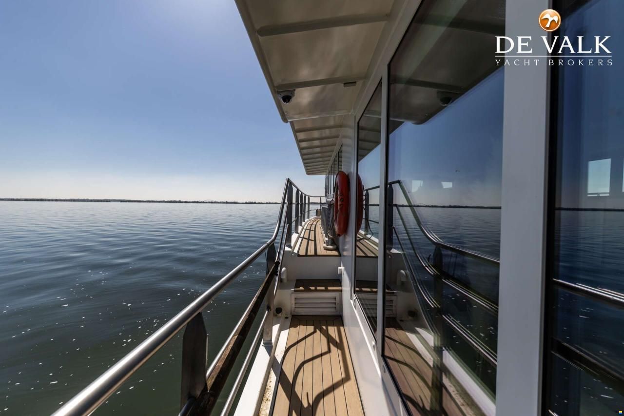 Live aboard MY With berth in Amsterdam