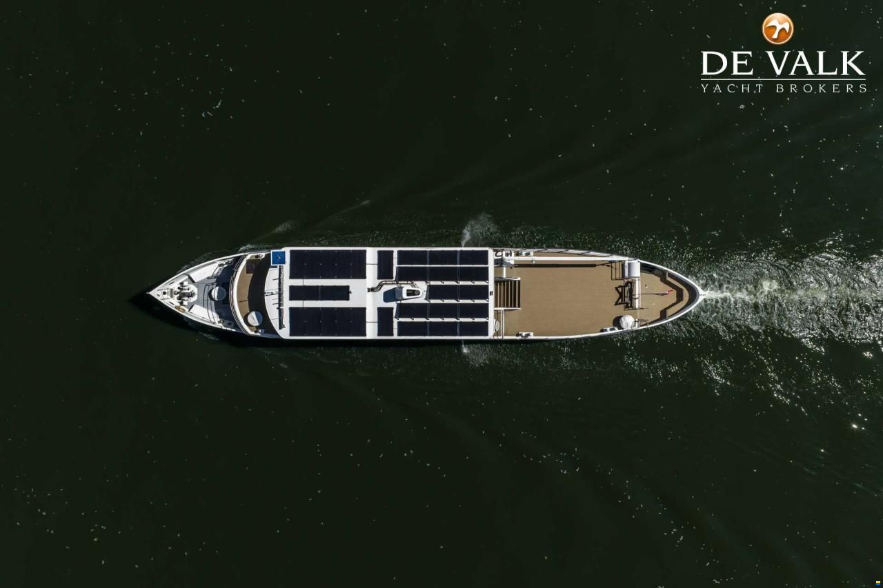 Live aboard MY With berth in Amsterdam