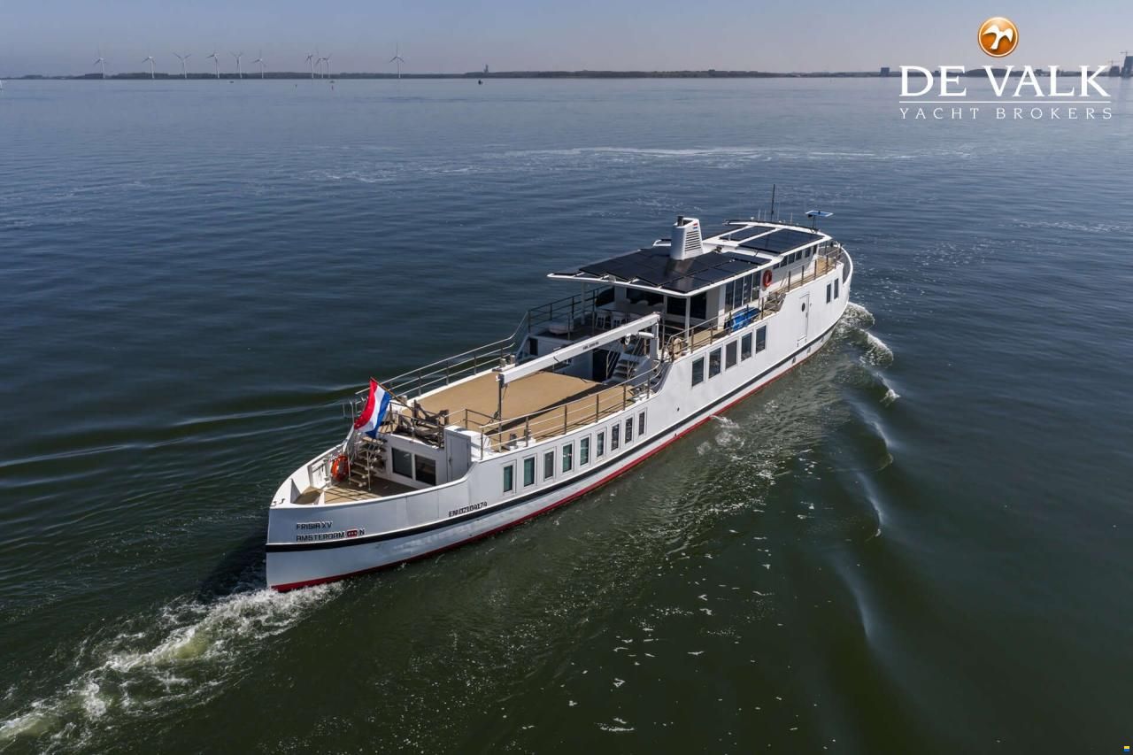 Live aboard MY With berth in Amsterdam