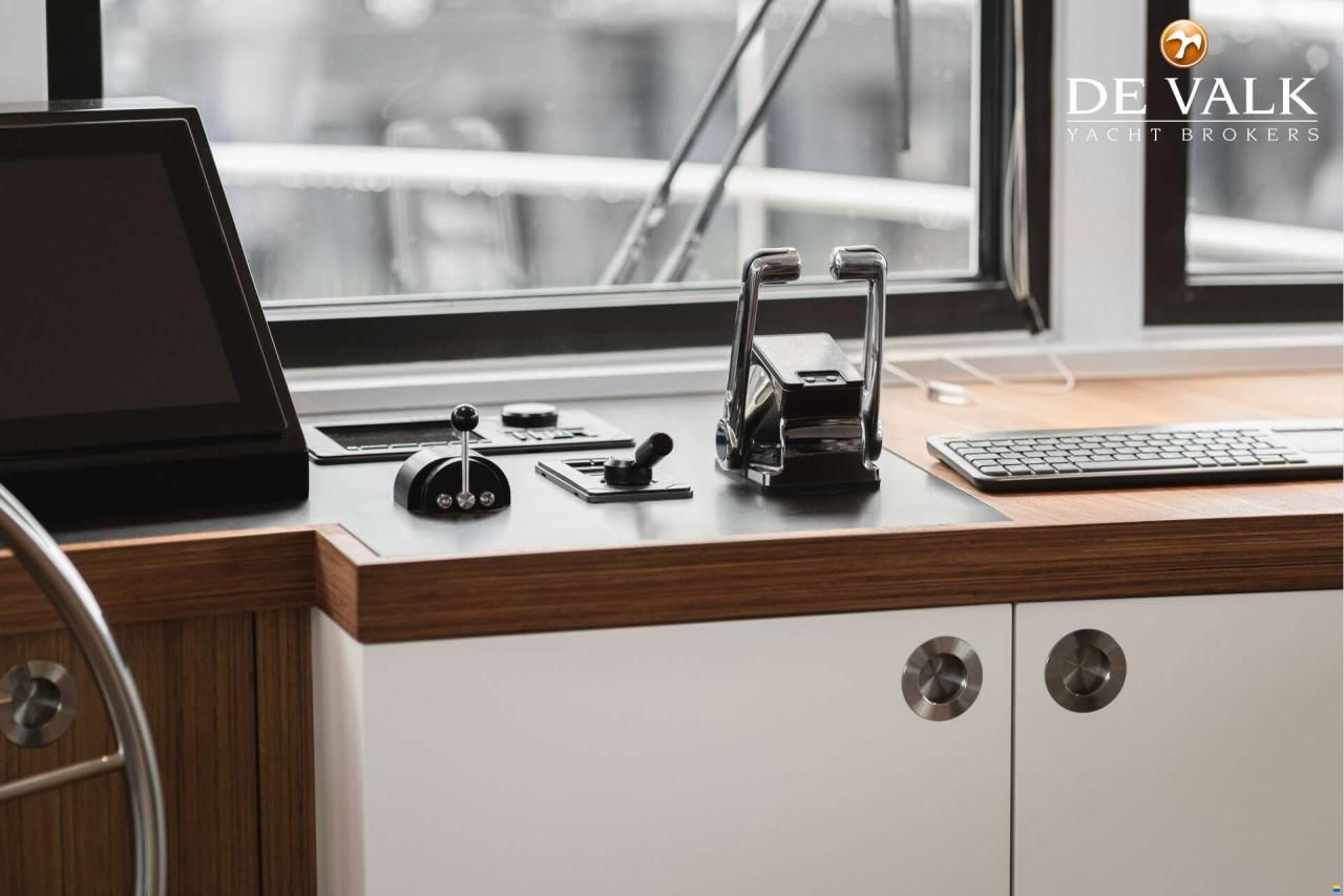 Live aboard MY With berth in Amsterdam